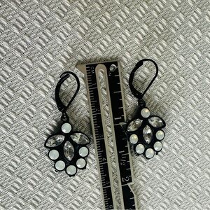 Vintage Cache Bumble Bee Bug Earrings Black Rhinestone White Dangle 1.5” NWOT